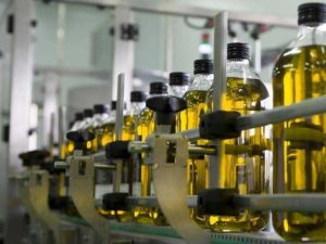 Φθηνός προμηθευτής πρώτης ύλης και καθόλου διαμορφωτής των τιμών ελαιολάδου η Ελλάδα