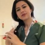 Σάλος στην Τουρκία με νοσοκόμα που έπλεξε τα μαλλιά της