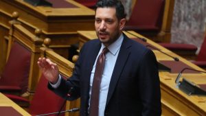 «Είσαι μεγάλος ψεύτης»! Χαμός πάλι στη Βουλή