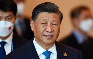 Ο πρόεδρος της Κίνας Σι Τζινπίνγκ υποδέχεται τον πρωθυπουργό της Βρετανίας Στάρμερ