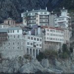 Μεγάλο κύμα Ρουμάνων πιστών «βούλιαξε» το Άγιον Όρος για τα Χριστούγεννα – Ρεκόρ επισκεψιμότητας στον Άθω το 2025