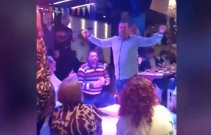 Έγκλημα στο Αγρίνιο: Ο κοινοτάρχης, η σύζυγός του και ο δράστης γλεντούσαν μαζί, λίγο καιρό πριν τη δολοφονία – Δείτε βίντεο