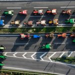 Ανοιχτοί οι δρόμοι ενόψει της συνάντησης των αγροτών με τον πρωθυπουργό τη Δευτέρα – Τα τρακτέρ παραμένουν στα σημεία των συγκεντρώσεων