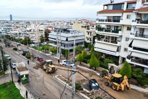 Γιατί πνίγηκε η Άνω Γλυφάδα: Οι τρεις παράγοντες που οδήγησαν στη φονική καταστροφή