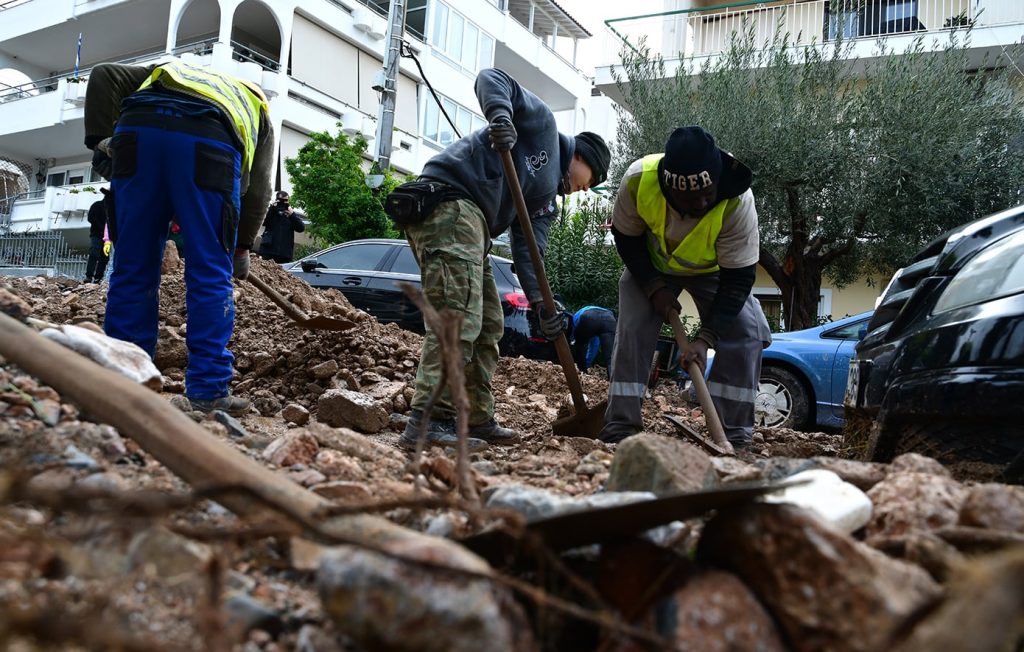 Ο δήμος Γλυφάδας κηρύσσεται σε κατάσταση έκτακτης ανάγκης