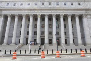 Άλβιν Χέλερσταϊν: Ο 92χρονος δικαστής που ορίστηκε να δικάσει τον Νικολάς Μαδούρο