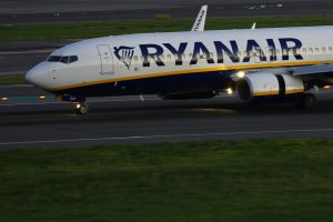Δημόσιος καβγάς Μασκ με τον Ο’Λίρι της Ryanair για το κόστος του Starlink στα αεροπλάνα