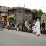 Υεμένη: Στρατιωτικές επιχειρήσεις κυβερνητικών δυνάμεων για την ανάκτηση του ελέγχου βάσεων από αυτονομιστές