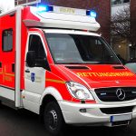 Ένας νεκρός από σύγκρουση λεωφορείου με τρένο στο λιμάνι του Αμβούργου