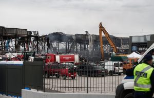 Παρέμβαση του Ρουβίκωνα στο σπίτι του ιδιοκτήτη της μπισκοτοβιομηχανίας «Βιολάντα» στα Τρίκαλα