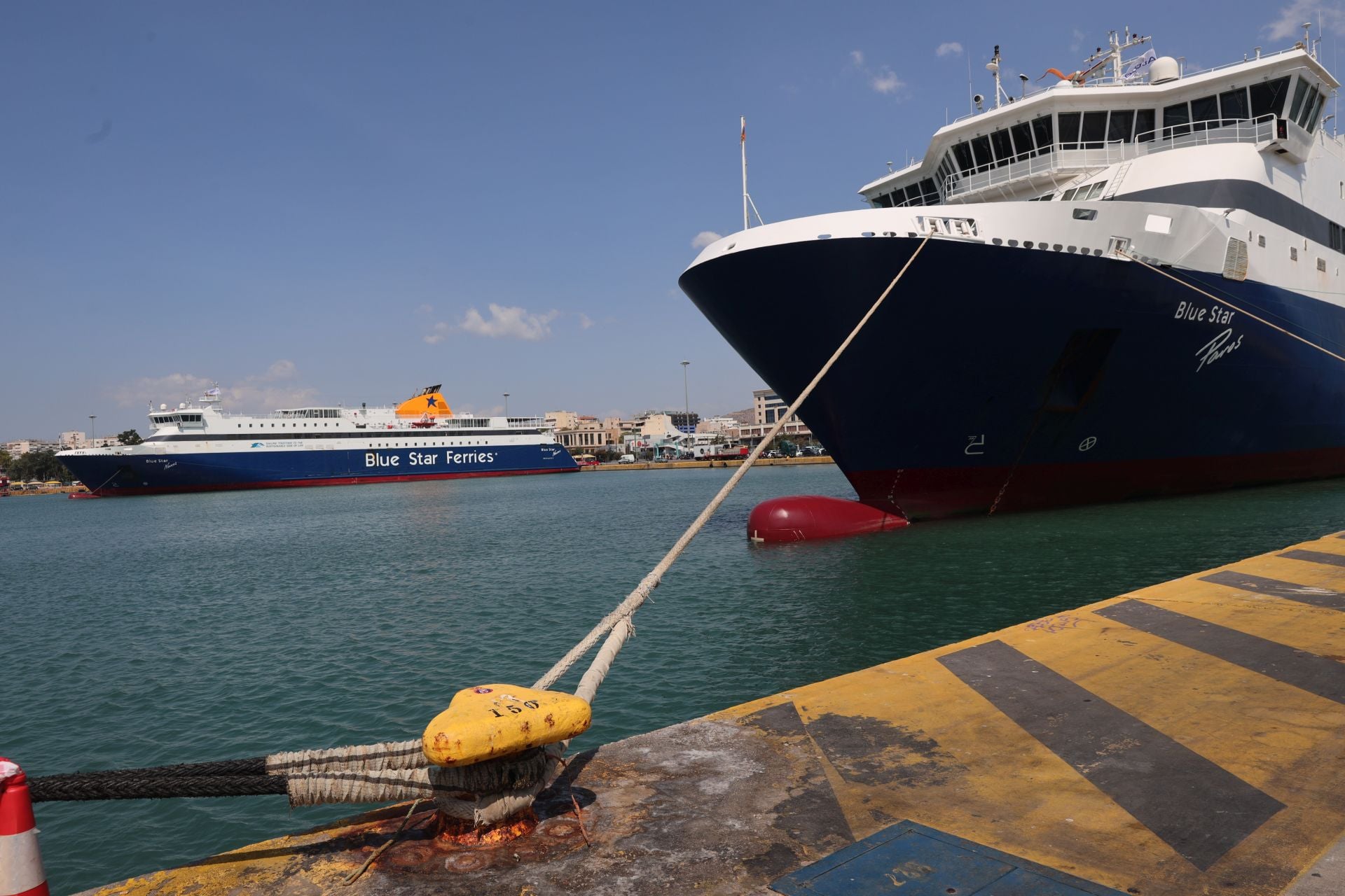 Δεμένα πλοία στα λιμάνια λόγω θυελλωδών ανέμων - Ποια δρομολόγια δεν εκτελούνται