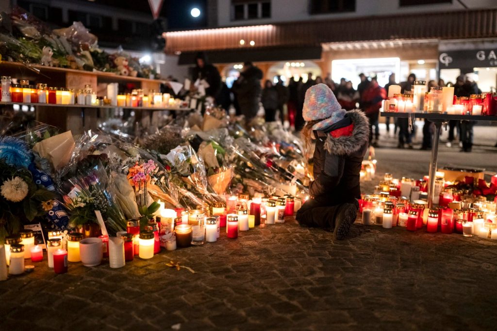 Crans-Montana: Με την ταμειακή στα χέρια η ιδιοκτήτρια μετά τη φωτιά που σκότωσε 40 ανθρώπους