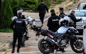 Ποινική δίωξη για ανθρωποκτονία από πρόθεση ασκήθηκε σε βάρος του πατροκτόνου της Γλυφάδας