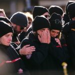 Τραγωδία στο Κραν Μοντανά: Οργή στον ελβετικό Τύπο επειδή το ζευγάρι των ιδιοκτητών του μοιραίου μπαρ είναι ελεύθερο – Τα περισσότερα θύματα ήταν έφηβοι