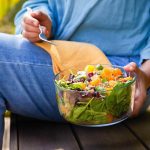 Τροπική κυριαρχία για λάμψη και απολαύσεις μιας μπουκιάς στις 5 κορυφαίες τάσεις στα φρούτα το 2026