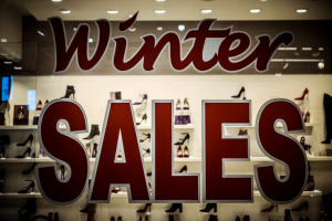 Ξεκινούν σήμερα οι χειμερινές εκπτώσεις – Προσδοκίες για τζίρο άνω των 6 δισ. ευρώ