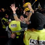 Εντείνεται η κρίση στο Ιράν: Η Ισλαμική Δημοκρατία «δεν θα υποχωρήσει», τόνισε ο Χαμενεΐ – Τεράστιες αντικυβερνητικές διαδηλώσεις