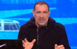 «Πυρά» Κανάκη κατά του «Survivor»: «Υπάρχει έστω και ένας άνθρωπος που κάθεται και το βλέπει, τώρα, αυτό το πράγμα;»