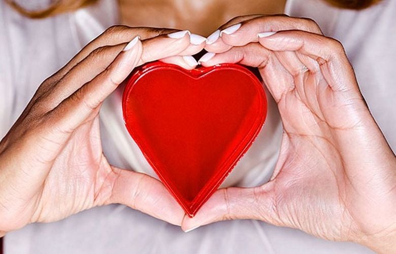 Οι άνδρες εμφανίζουν καρδιαγγειακές παθήσεις πολλά χρόνια πριν από τις γυναίκες