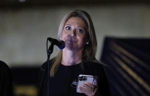 Η Μαρία Καρυστιανού παραιτήθηκε από το Δ.Σ. του Συλλόγου Συγγενών Θυμάτων των Τεμπών