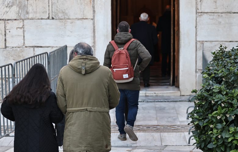 Σήμερα το τελευταίο αντίο στην πριγκίπισσα Ειρήνη – Έφτασε η σορός της στη Μητρόπολη Αθηνών