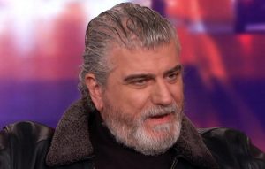 Βλαδίμηρος Κυριακίδης: Κουραζόμαστε για να αποδεχτούμε τη γυναίκα και τη θηλυκή μας πλευρά