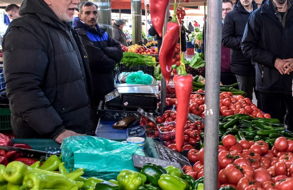 «Λουκέτο» στις λαϊκές αγορές από 7 Ιανουαρίου - Πανελλαδική απεργία επ' αόριστον από τους παραγωγούς