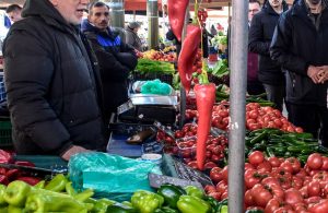 «Λουκέτο» στις λαϊκές αγορές από 7 Ιανουαρίου - Πανελλαδική απεργία επ' αόριστον από τους παραγωγούς