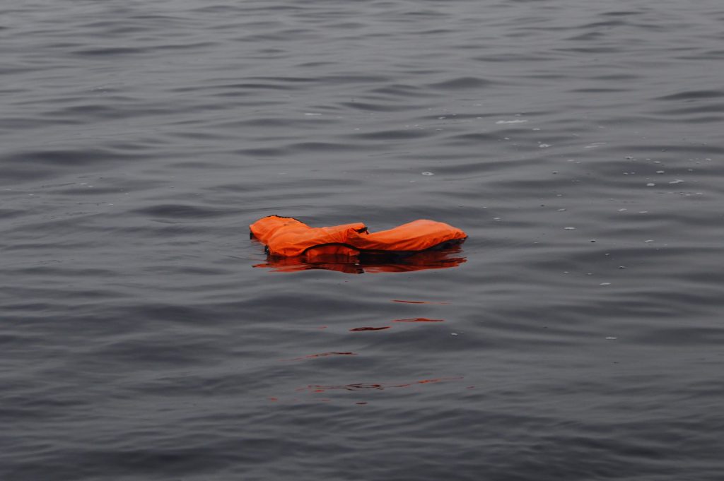 Ομάν: Τρεις Γάλλοι τουρίστες έχασαν τη ζωή τους από ανατροπή σκάφους - ertnews.gr