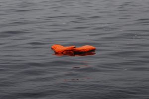 Ομάν: Τρεις Γάλλοι τουρίστες έχασαν τη ζωή τους από ανατροπή σκάφους - ertnews.gr