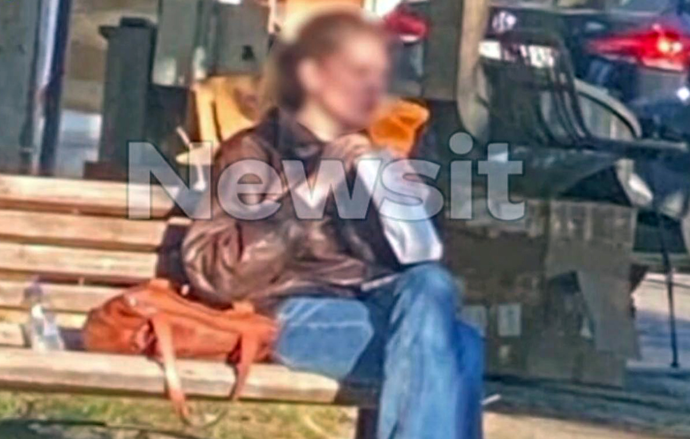 Κορυφώνεται η αγωνία για την 16χρονη Λόρα: Ιδιοκτήτης καφετέριας λέει πως την είδε στη Βάρη – «Έστρεψε αλλού το κεφάλι της και έφυγε τρέχοντας»