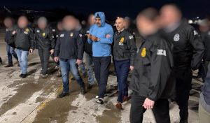 Μαδούρο: Καταιγιστικές εξελίξεις μετά την αμερικανική επιχείρηση-μεταφορά του στη Νέα Υόρκη