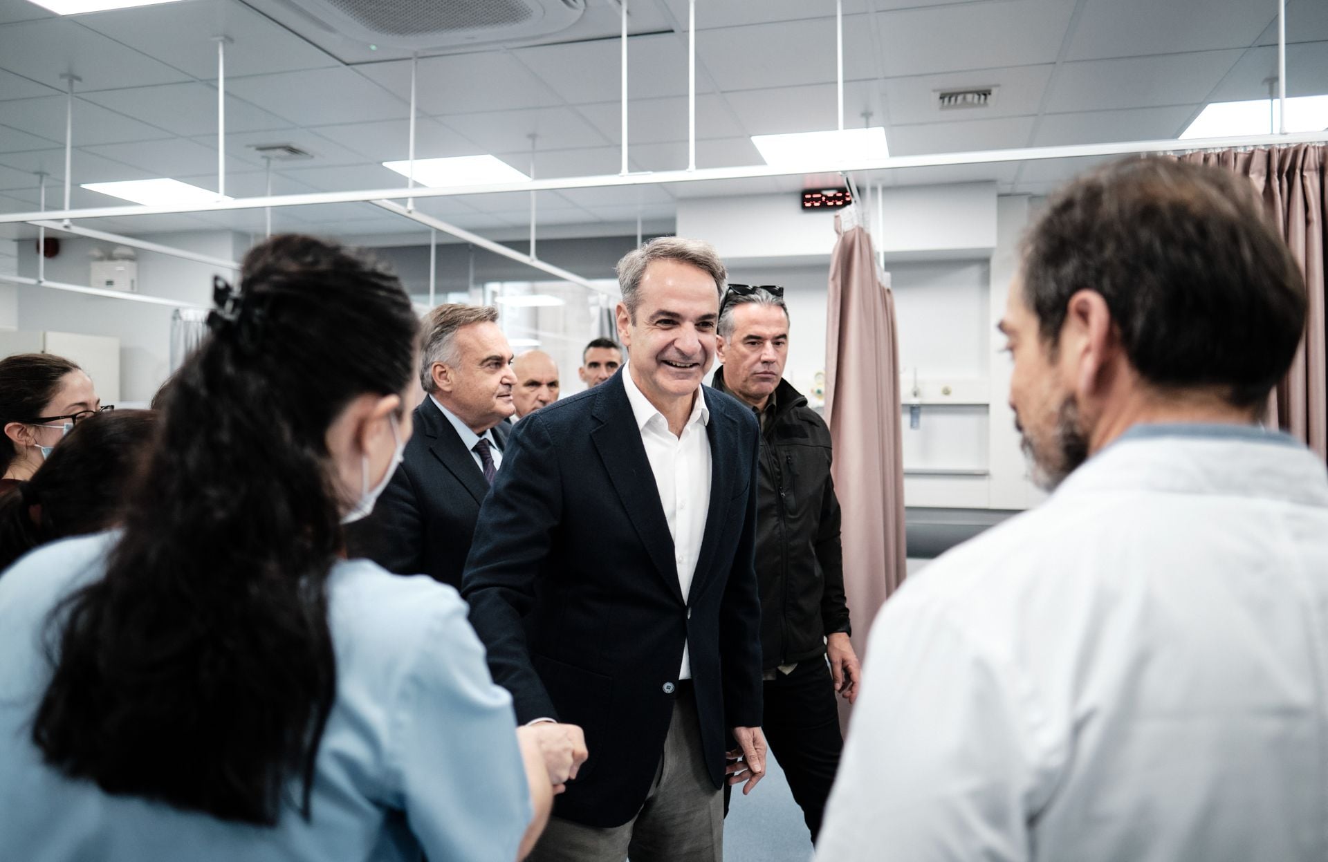 Κυριάκος Μητσοτάκης: Επισκέφθηκε το ανακαινισμένο τμήμα επειγόντων περιστατικών του Ερυθρού Σταυρού