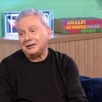 Μανώλης Μητσιάς: Δεν θέλω να τραγουδήσω άλλο, ο καλλιτέχνης πρέπει μόνος του να ξέρει πότε να αποσυρθεί