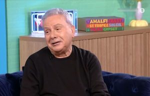 Μανώλης Μητσιάς: Δεν θέλω να τραγουδήσω άλλο, ο καλλιτέχνης πρέπει μόνος του να ξέρει πότε να αποσυρθεί