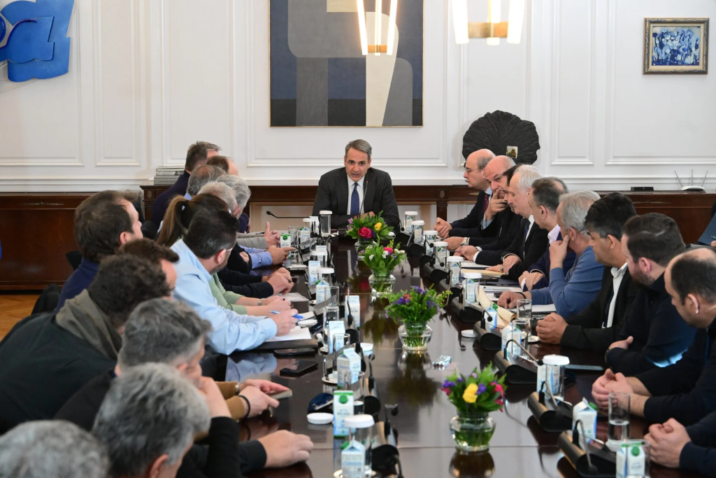 Με διευθετήσεις α λα καρτ για το θέμα του ΑΤΑΚ και  λίγο από ΔΕΗ – Πετρέλαιο