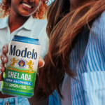 Την πρώτη της μη αλκοολούχα ετικέτα παρουσίασε η κορυφαία επωνυμία μπύρας στις ΗΠΑ Modelo - Beer & Brunch