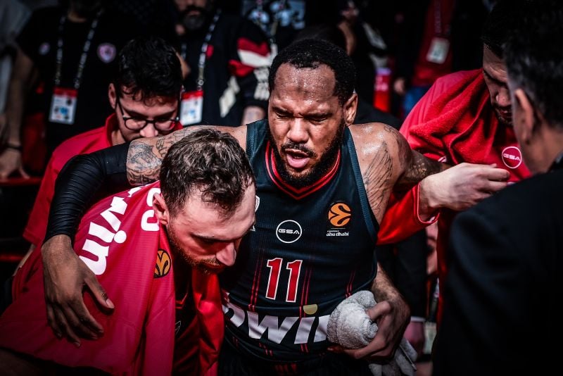 Ολυμπιακός: Νοκ άουτ για ένα μήνα ο Μόντε Μόρις – Υπέστη ρήξη πρόσθιας μοίρας έξω πλαγίου συνδέσμου