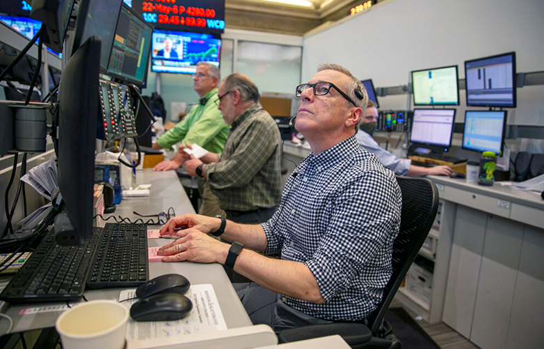 Ανοδικά κινούνται οι μετοχές των πετρελαϊκών εταιρειών στη Γουόλ Στριτ