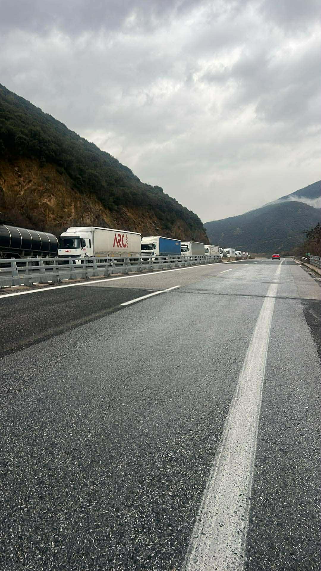 Προμαχώνας: Το επιχειρησιακό σχέδιο της τροχαίας για τον 48ωρο αποκλεισμό του μεθοριακού σταθμού