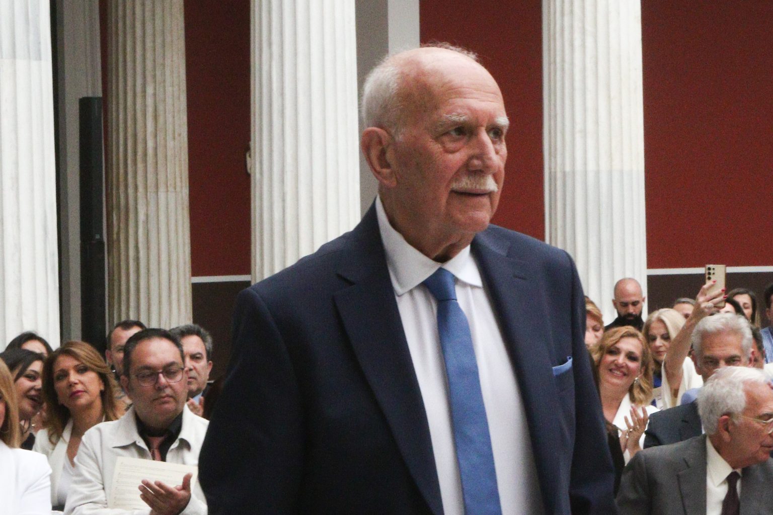 Πέθανε ο δημοσιογράφος Γιώργος Παπαδάκης – Υπέστη οξύ έμφραγμα