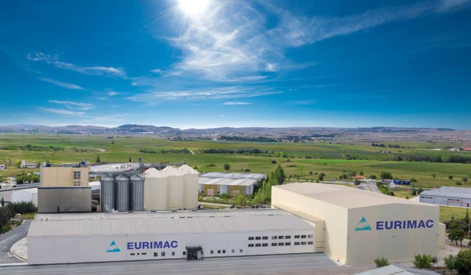 Η ΜΑΚΒΕΛ-EURIMAC προσέφερε 32 τόνους ζυμαρικών για ευπαθείς ομάδες το 2025