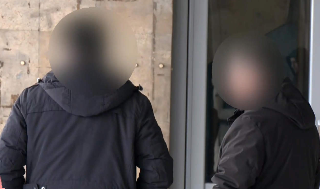 Θεσσαλονίκη: Έταζαν βλαστοκύτταρα, χορηγούσαν γλυκόζη – Στο εδώλιο φυσιοθεραπευτής και Γερμανός γιατρός για εξαπάτηση ασθενών