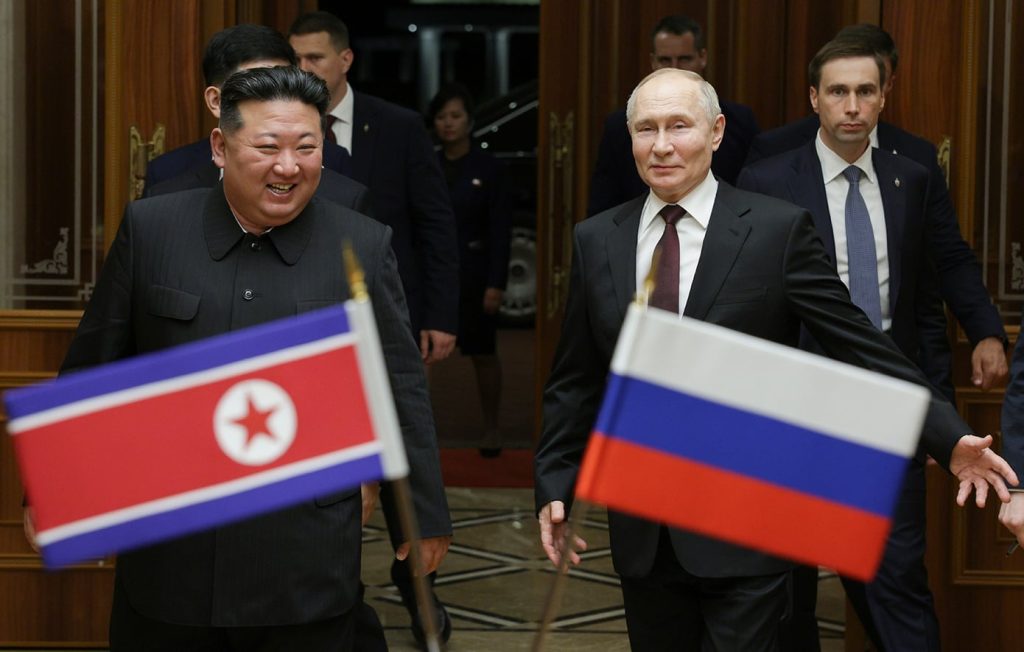 Ο Κιμ Γιονγκ Ουν υπόσχεται αέναη υποστήριξη στον Πούτιν