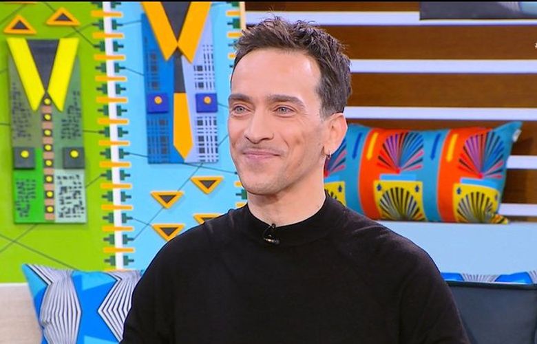 Δημήτρης Σαμόλης: Ήταν πολύ πικρό ότι ο πατέρας μου με αποδέχτηκε όταν το έκανε το ευρύ κοινό