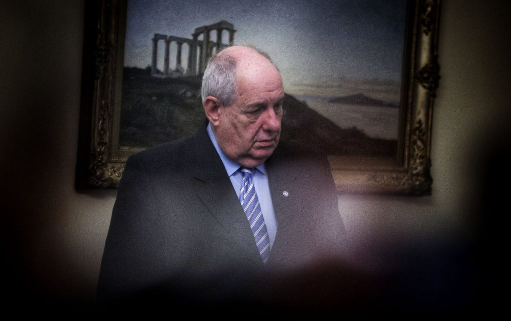 Ο Τέρενς Κουίκ στο πλευρό του Γιώργου Λιάγκα από τη Δευτέρα