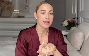 Στο νοσοκομείο ο γιος της Ιωάννας Τούνη – «Εξαφανίστηκα το τελευταίο 24ωρο καθώς χθες που πήρα τον Πάρη από το αεροδρόμιο ήταν χάλια…»