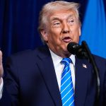 Ο Τραμπ επαναλαμβάνει ότι η υγεία του είναι τέλεια