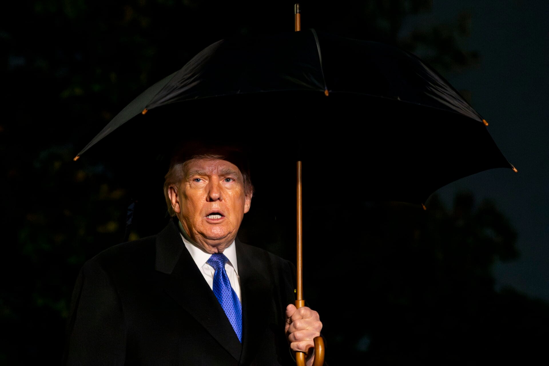 Τραμπ: Οι ΗΠΑ επιβάλλουν 25% δασμό σε χώρες που συναλλάσσονται με το Ιράν