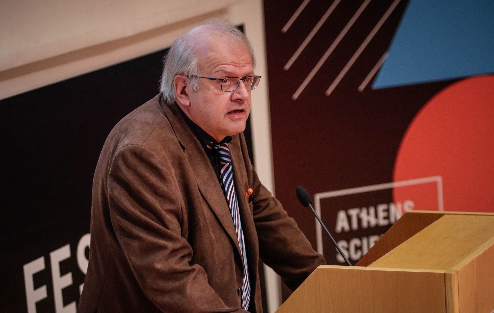 Οργή Τσελέντη κατά Παπαδόπουλου για σεισμούς στην Κυλλήνη - «Δεν είμαστε μπακάληδες»